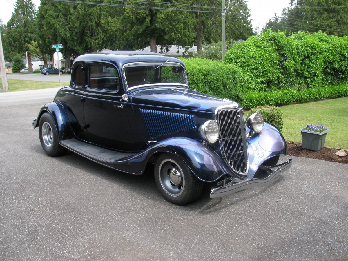 34 Ford sedan
