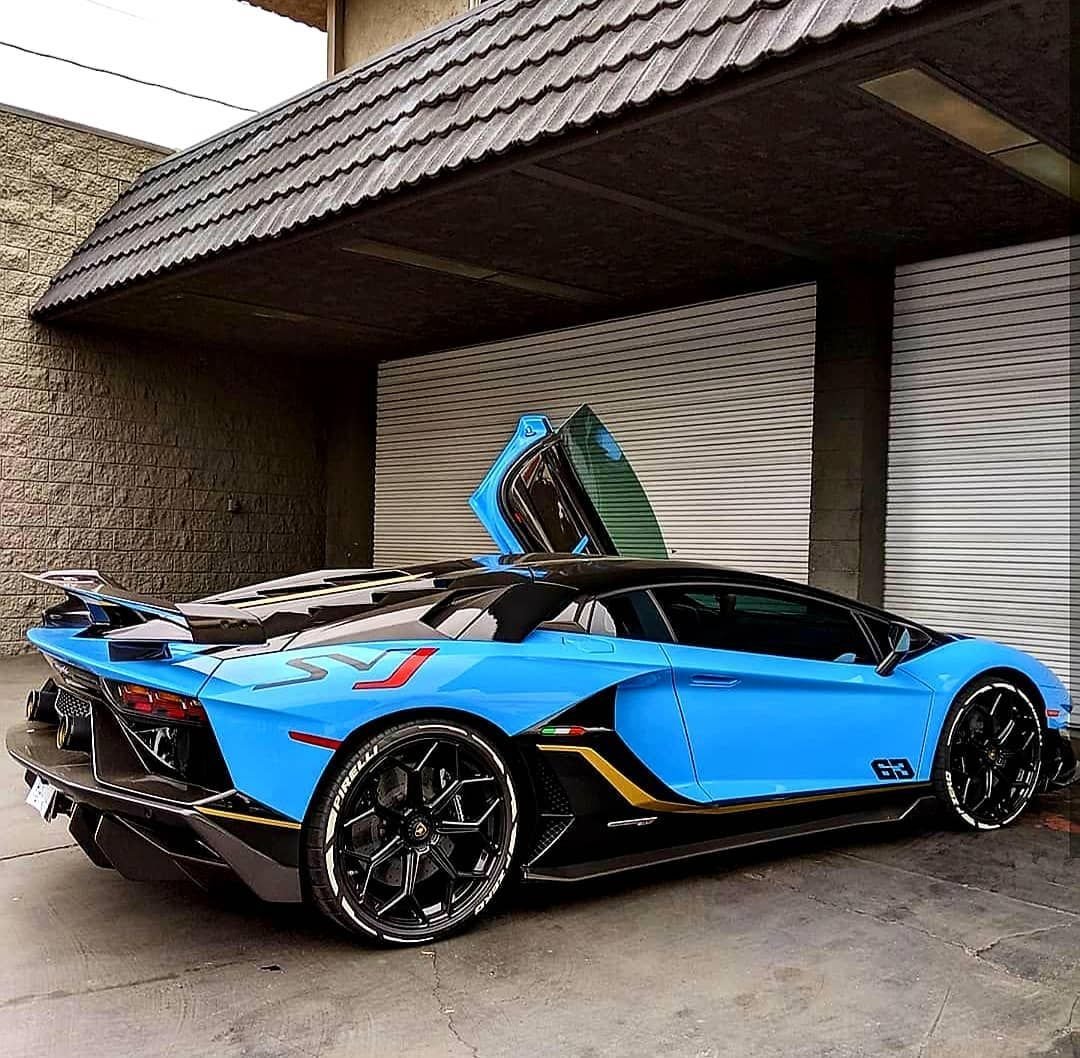 Lamborghini Aventador SV 2021