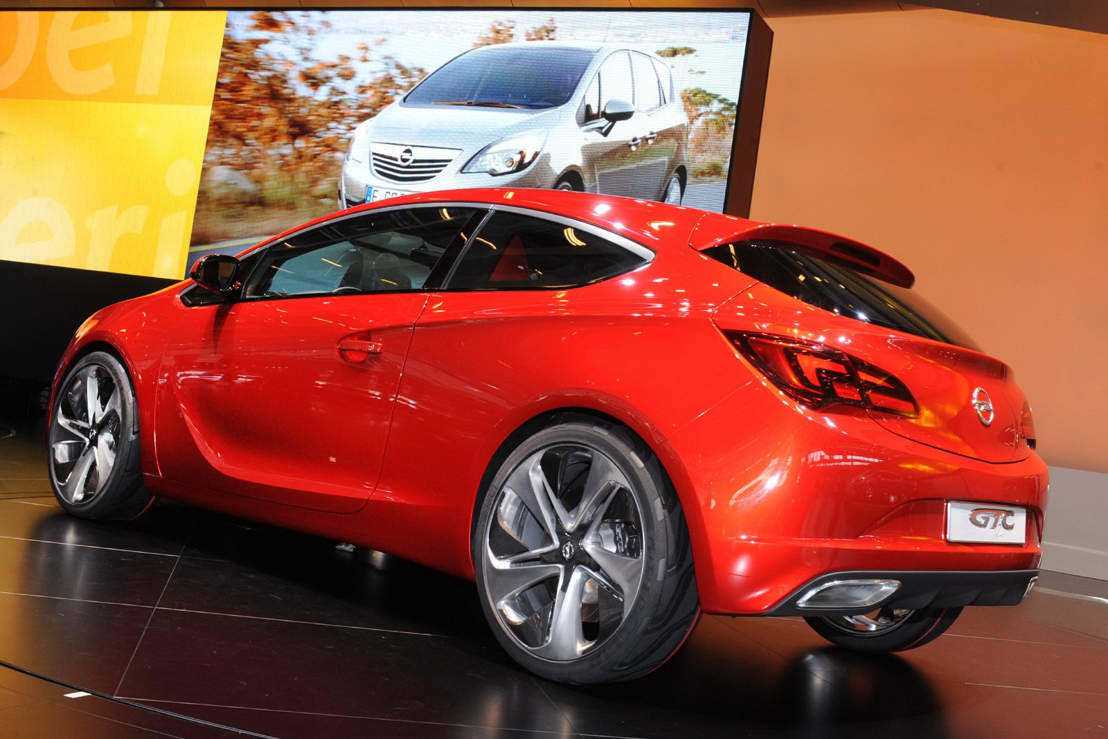 Опель джитиси. Opel Astra GTC Sport 2020. Opel Astra GTC 2020 купе. Opel Astra GTC 2011.