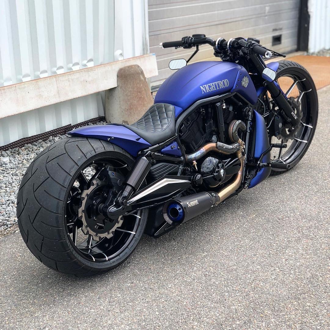 Мотоцикл Харлей Дэвидсон v-Rod Custom