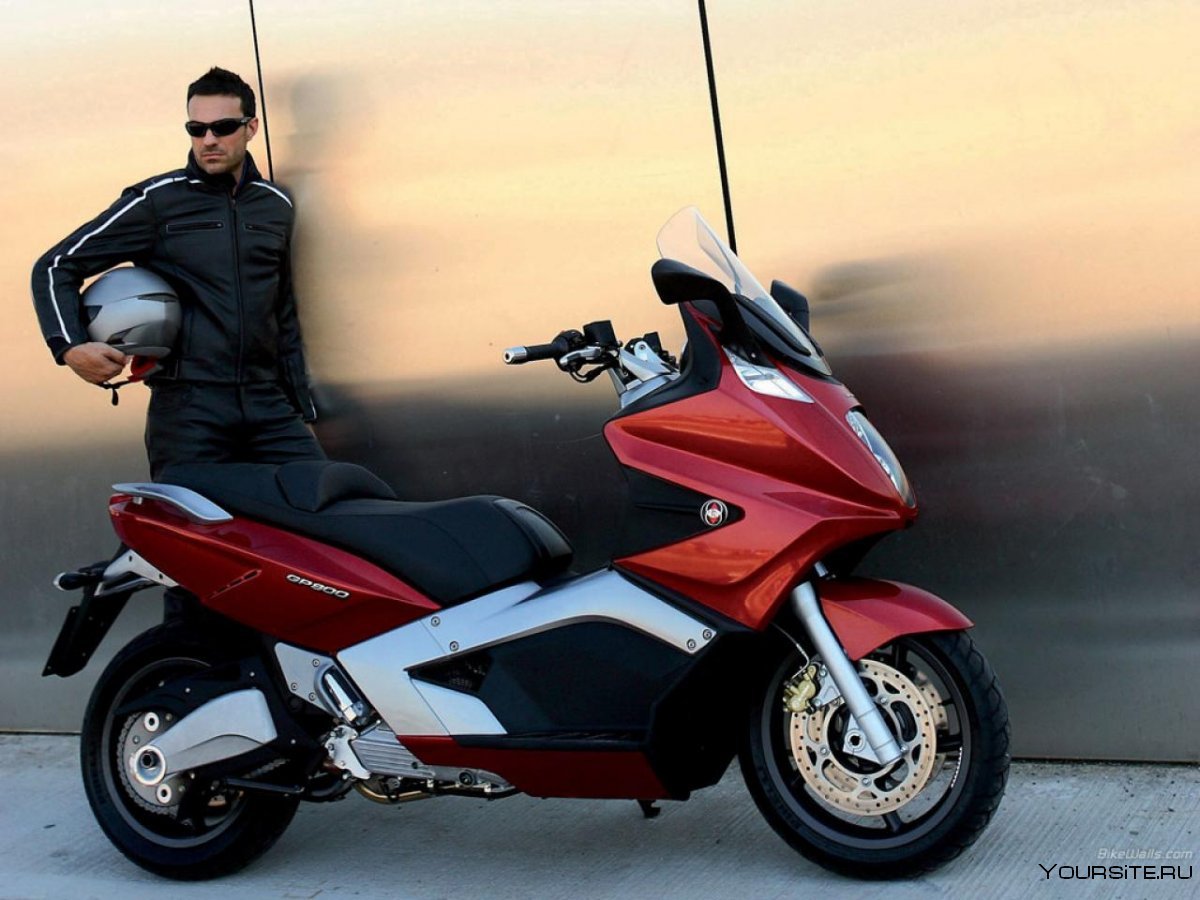 Самый мощный скутер Gilera GP 800