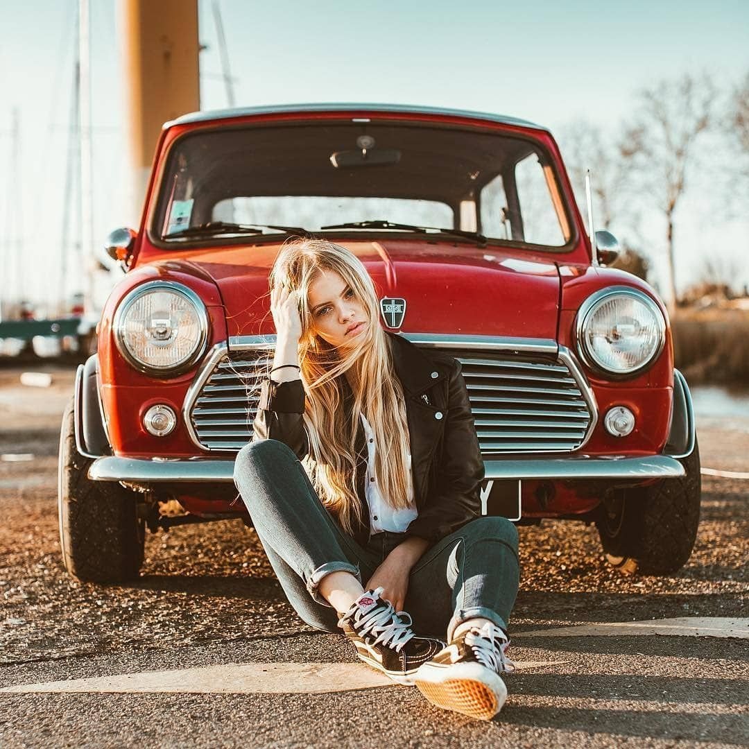 Mini Cooper girl