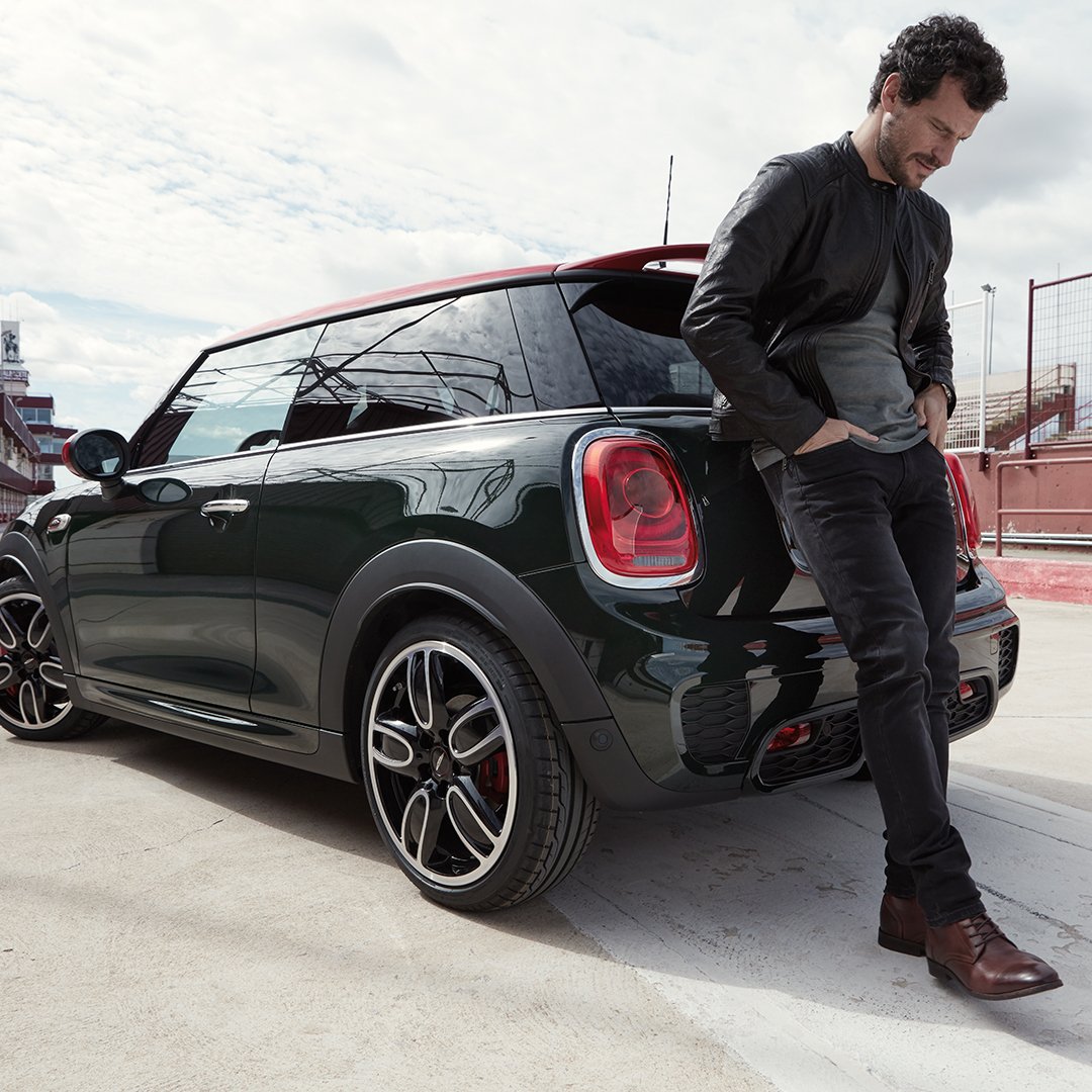 Мини Купер John Cooper works сзади