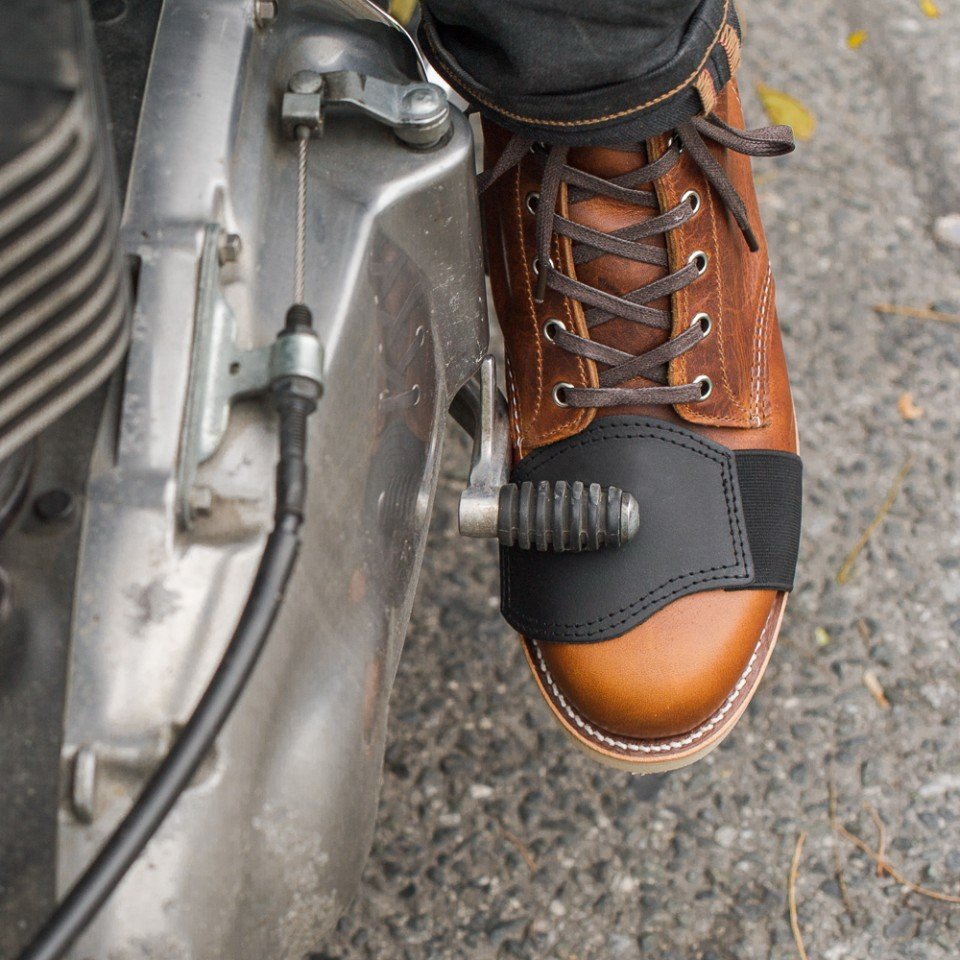 Защита на ботинки для мотоцикла