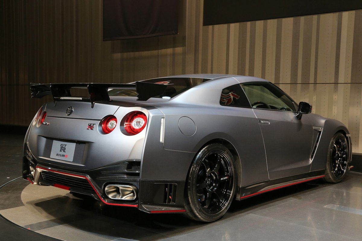 Nissan gt-r 2015
