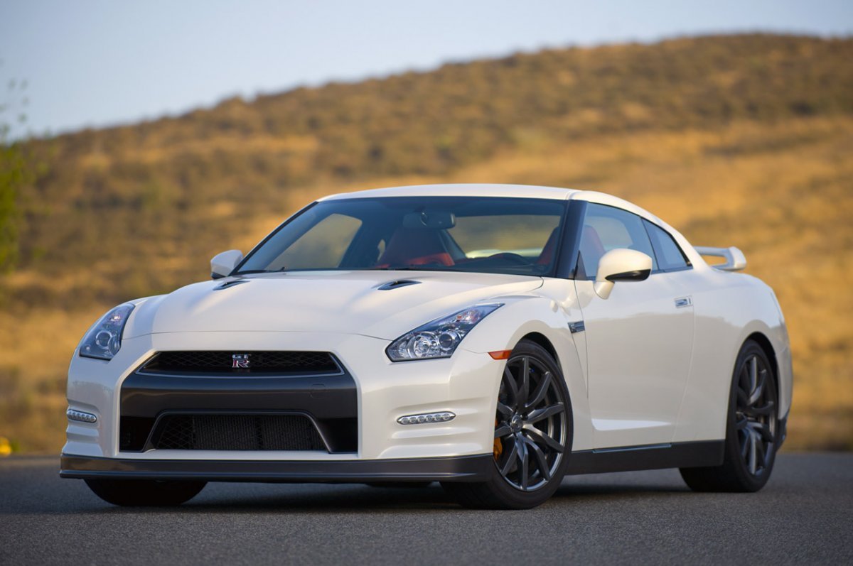 Nissan GTR gt4