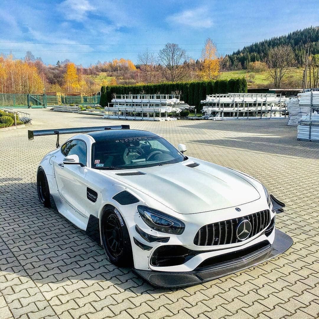 Mercedes Benz AMG GTR Гелендваген