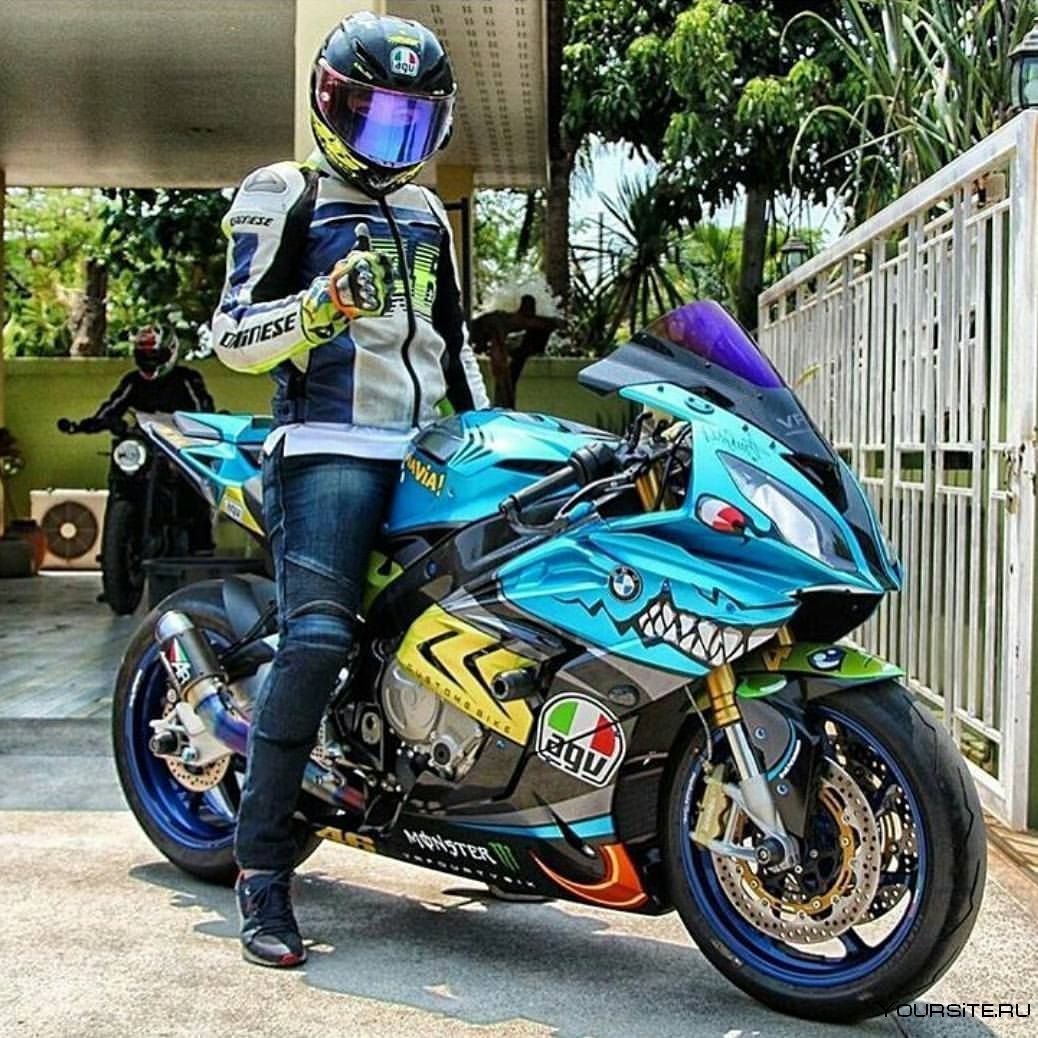 BMW s1000rr + AGV