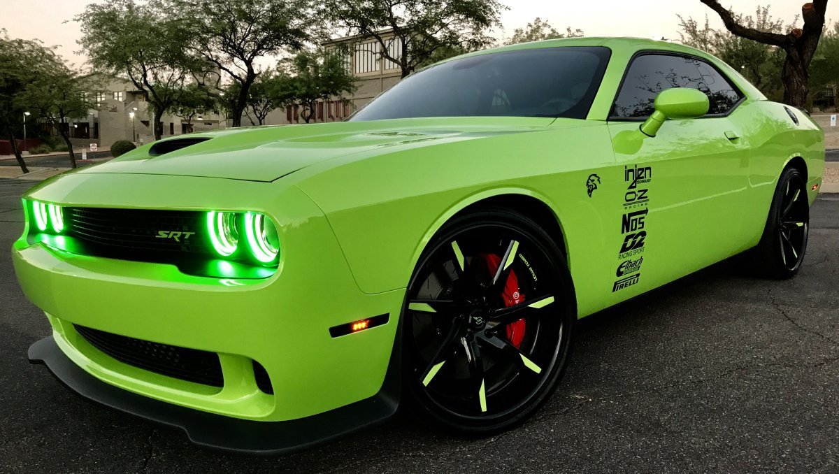 Dodge Challenger RT 2015 зеленый