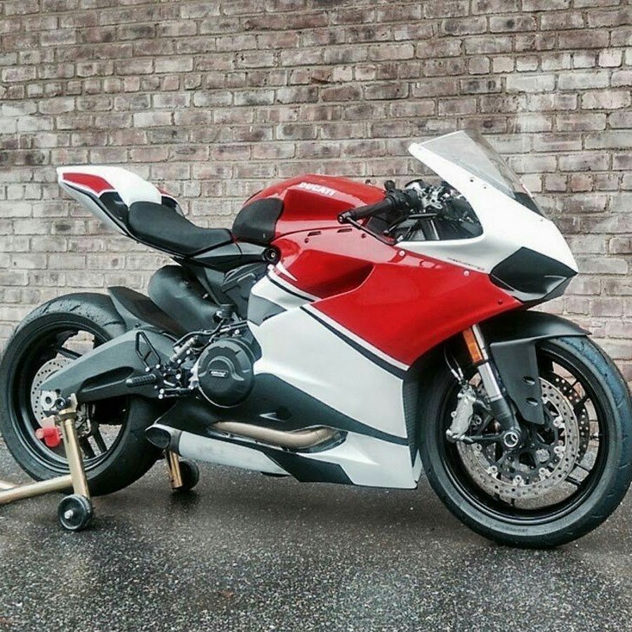 Ducati 899