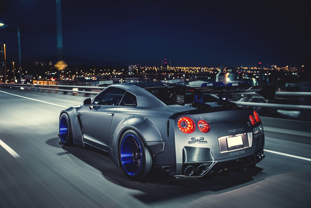 Nissan Skyline gt-r r35