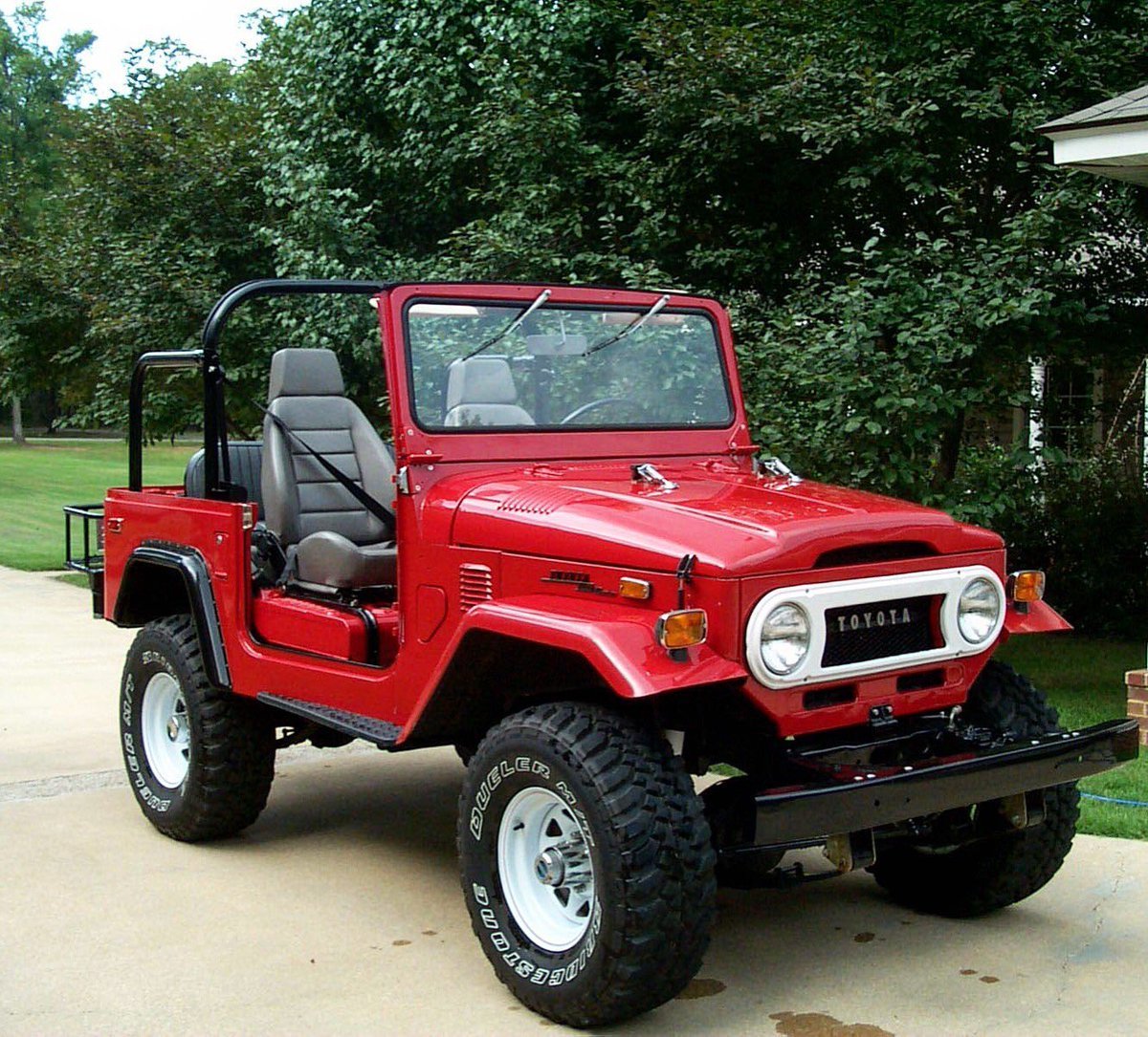 Toyota Land Cruiser Jeep