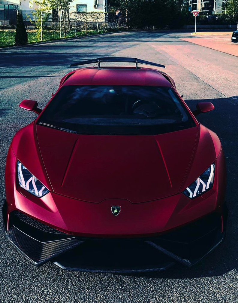 Красная Ламборгини
