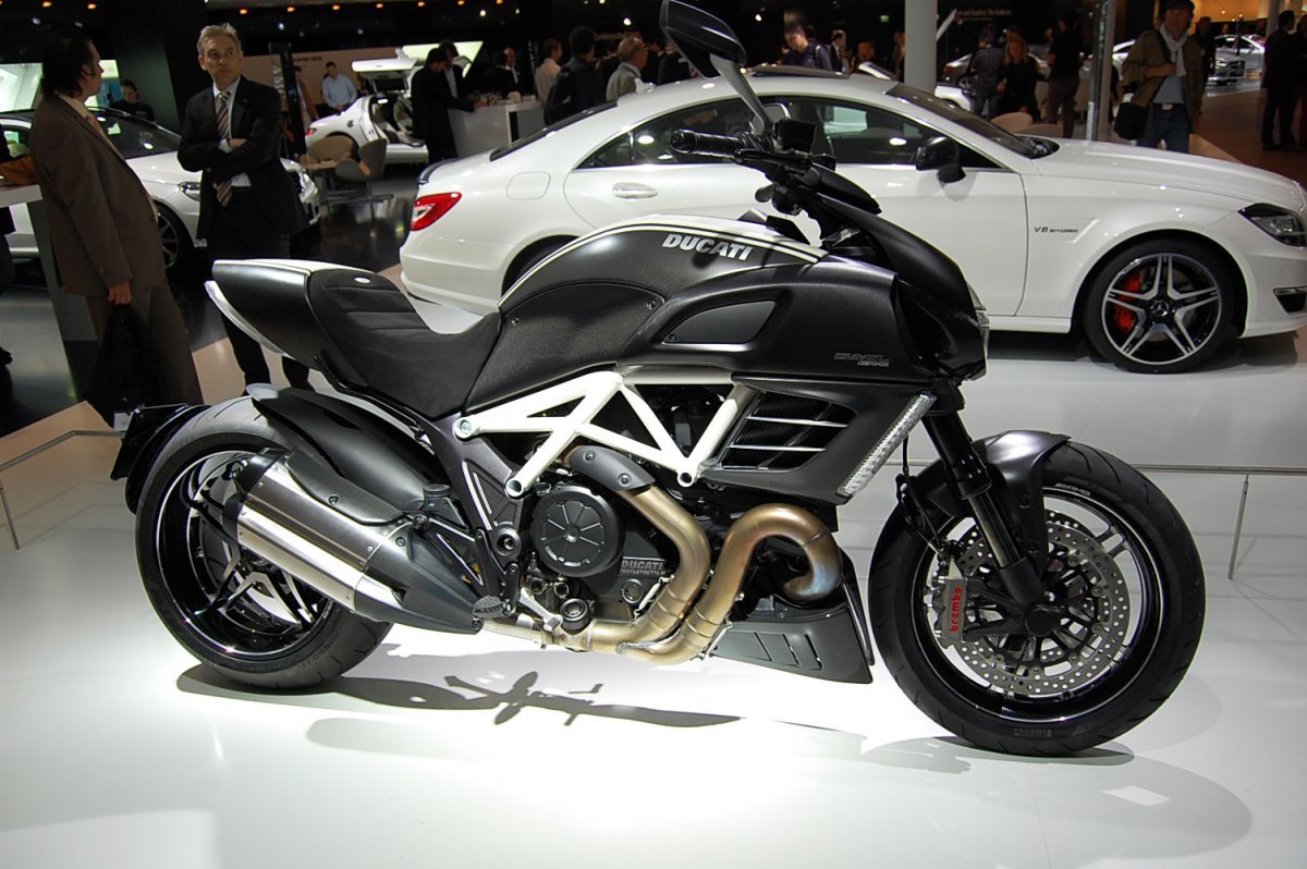 Ducati Diavel Black Matte