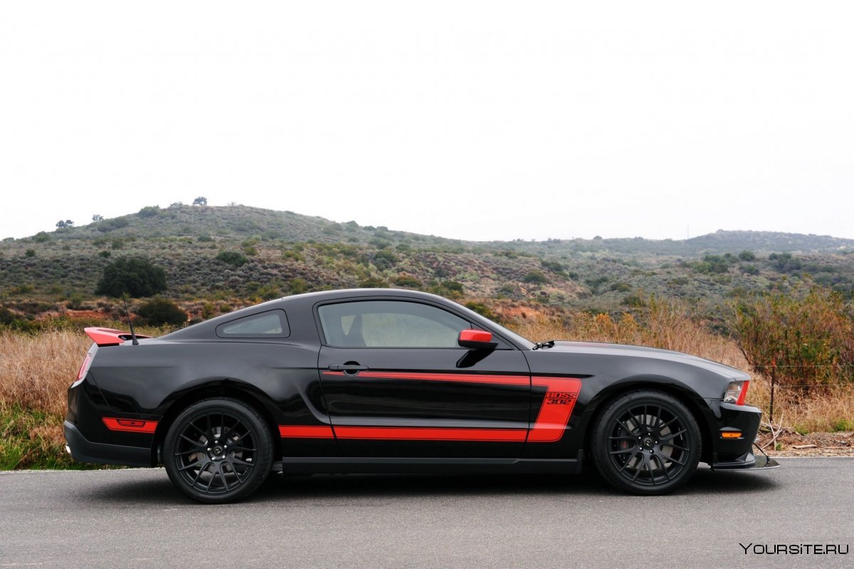 Ford Mustang Boss 302 черный