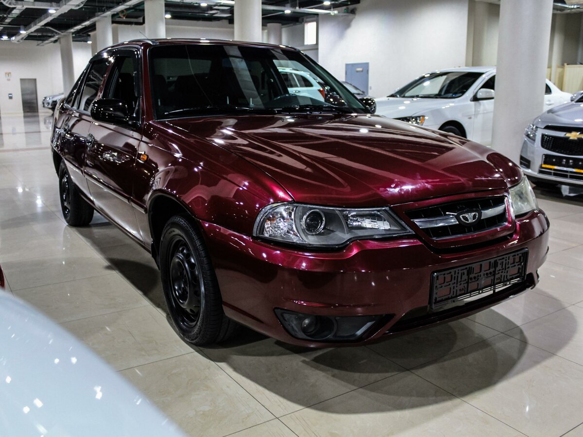 Nexia 2 Daewoo вишневый