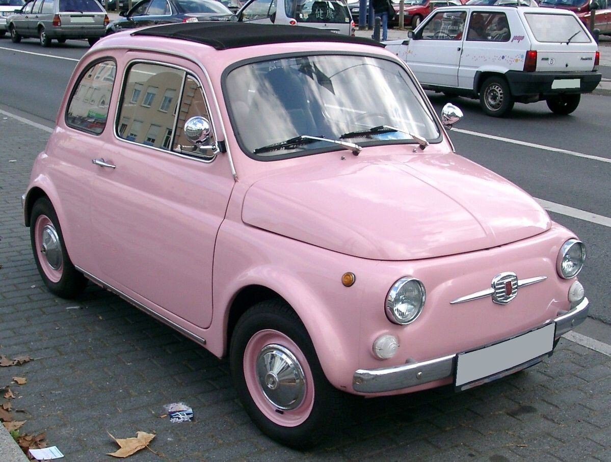 Fiat 500 розовый