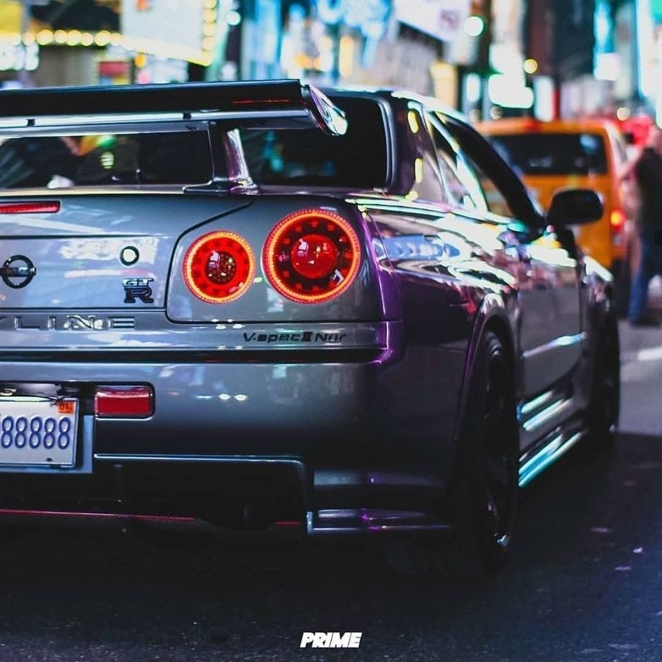 Nissan Skyline r34 JDM