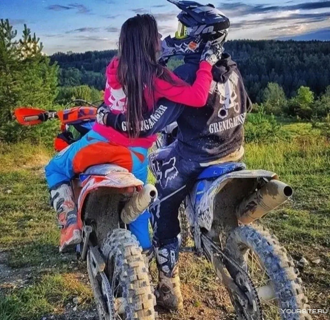 Девушки на эндуро мотоциклах