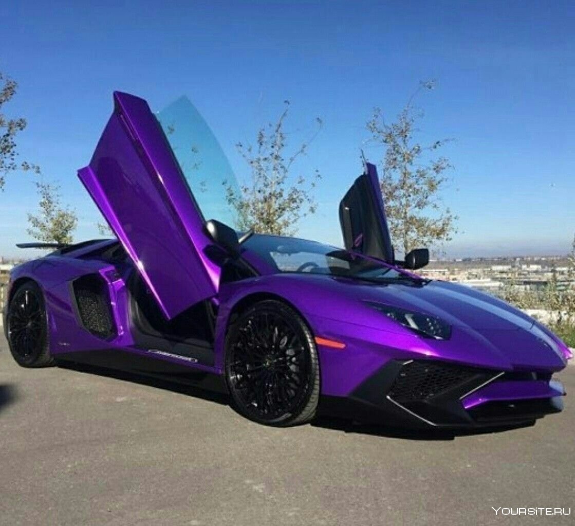 Фиолетовая гоночная машина