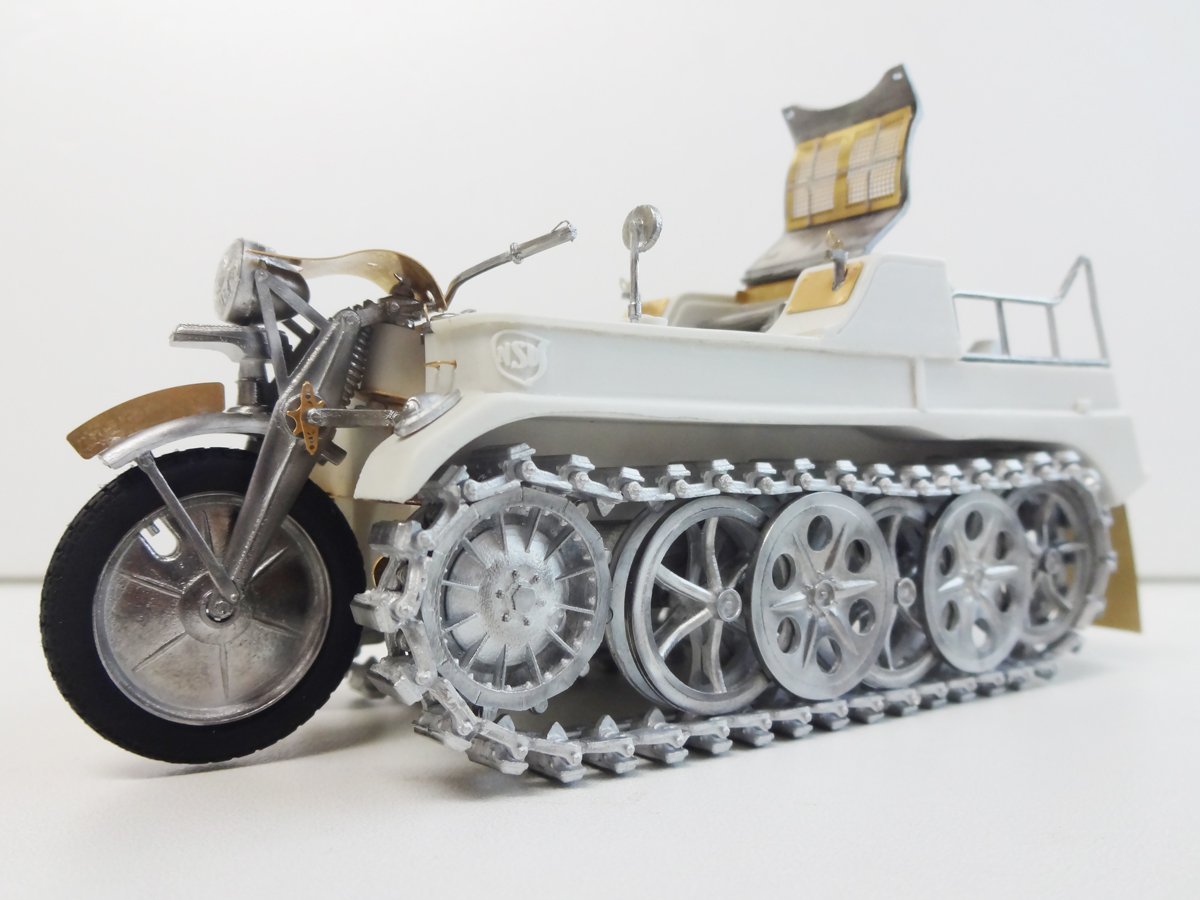 Полугусеничный SD KFZ 6,модель