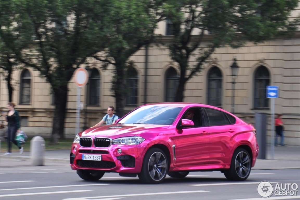 BMW x5 розовый