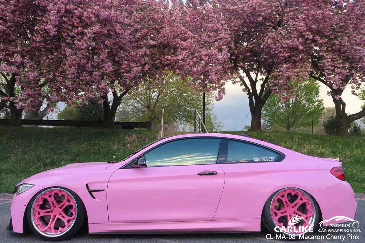 Нежно розовая машина