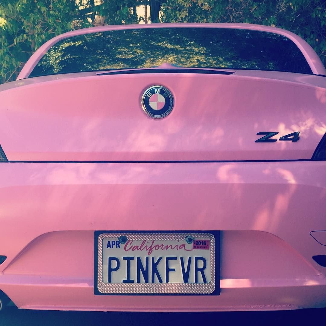 Розовая БМВ м5