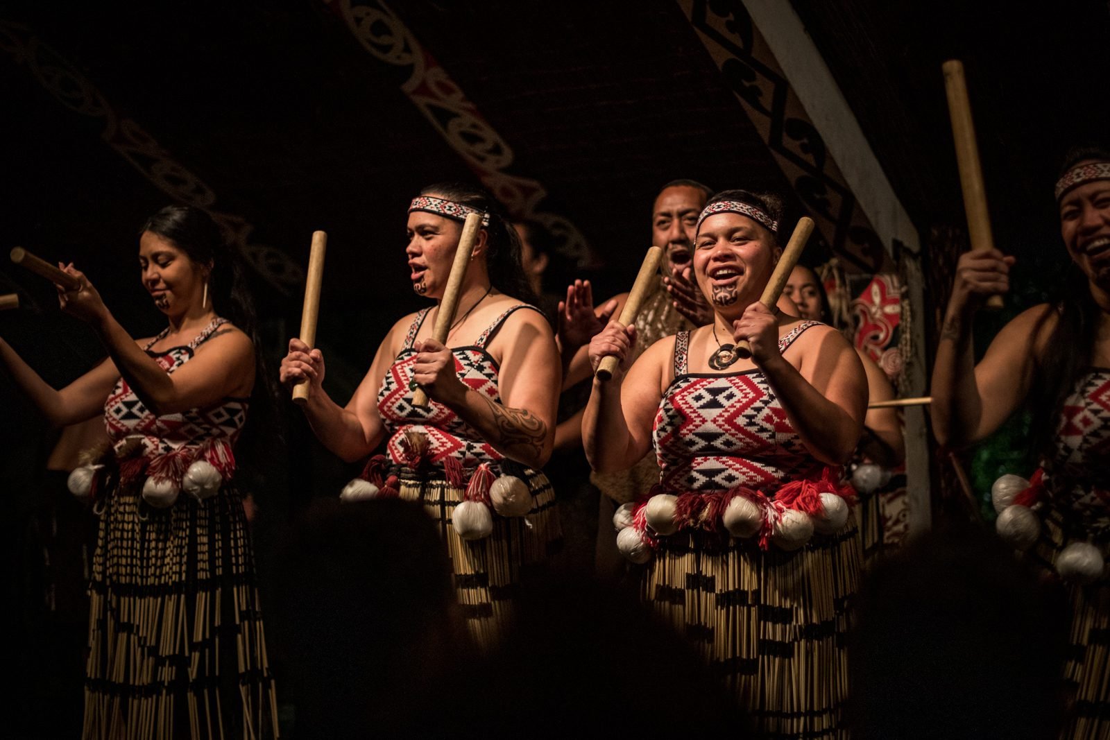 New zealand traditions. Новозеландия Маори. Новозеландцы Маори. Майори племя. Племя Маори в новой Зеландии.