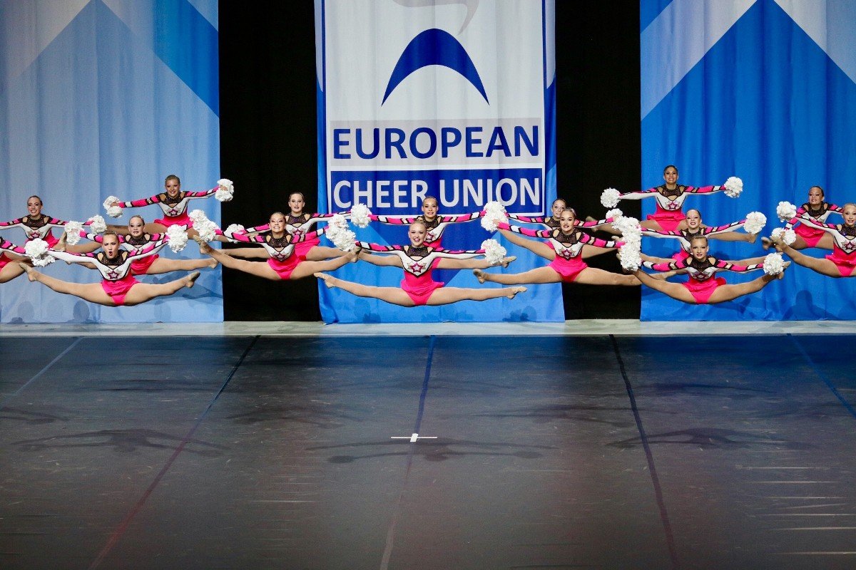 Чир фристайл группа