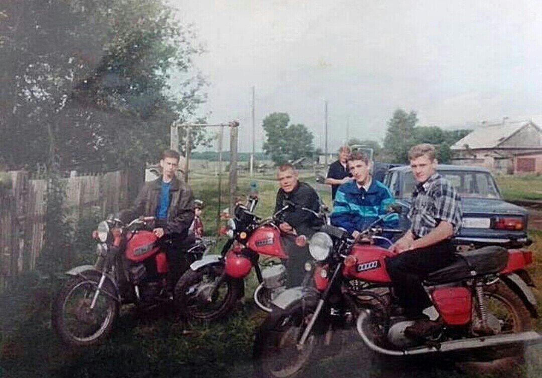 Мотоциклы из 90