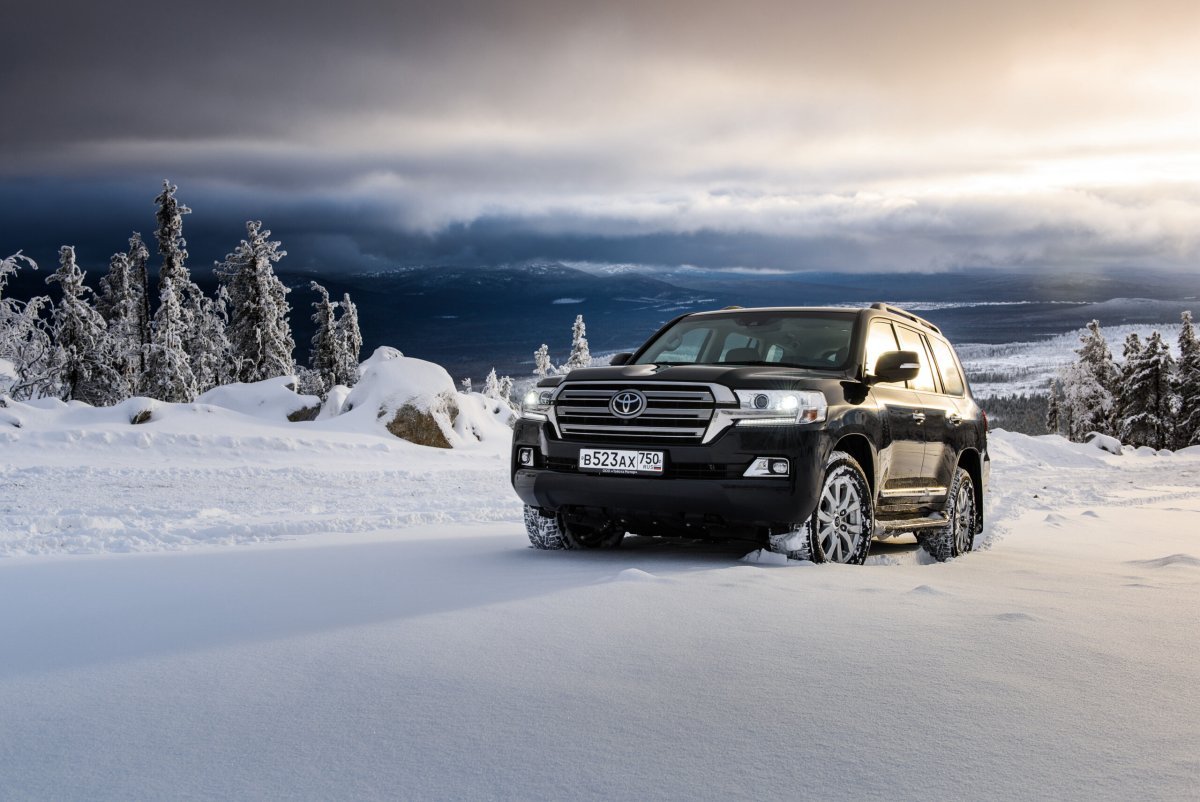 Toyota Land Cruiser 200