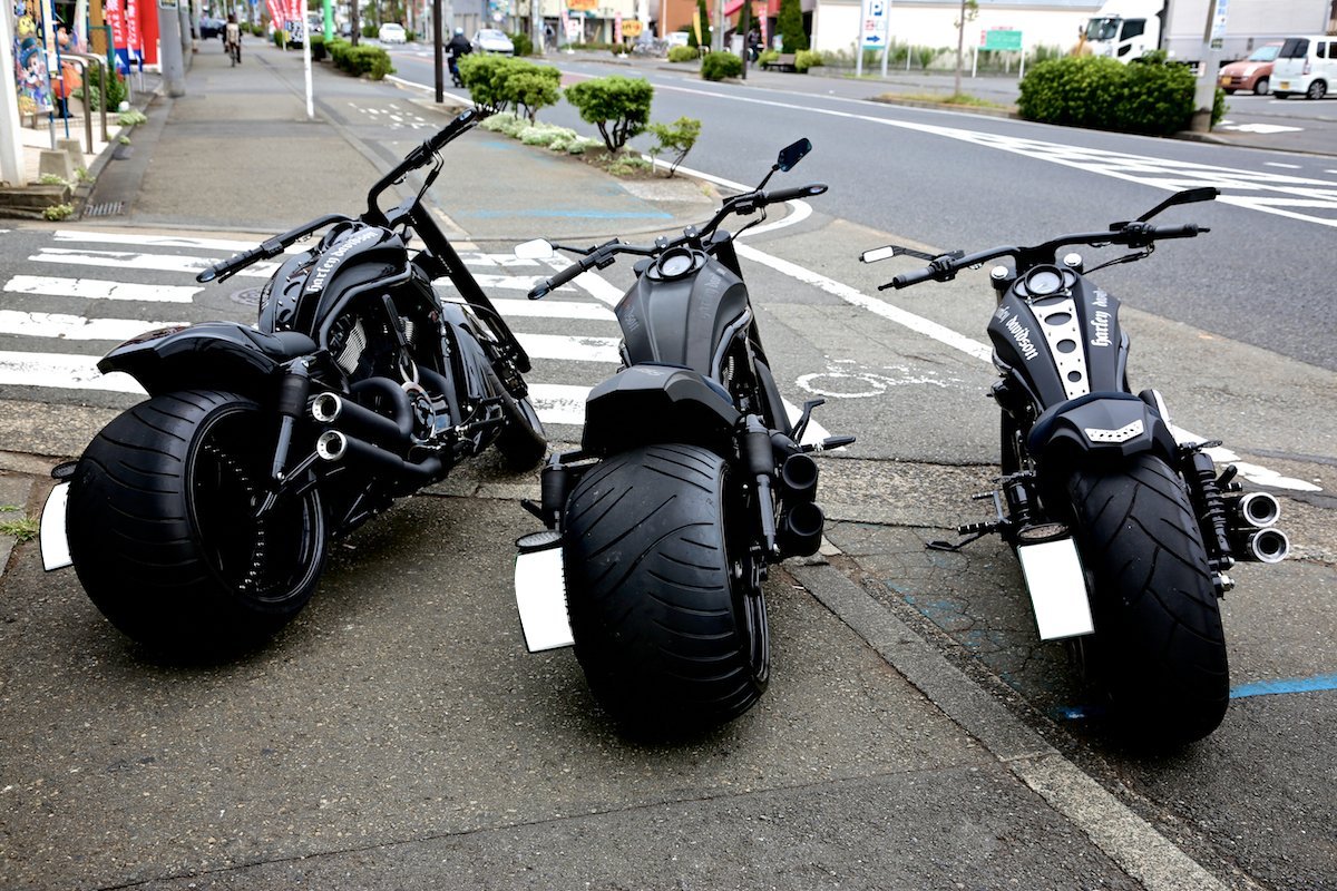 Мотик на широких колесах