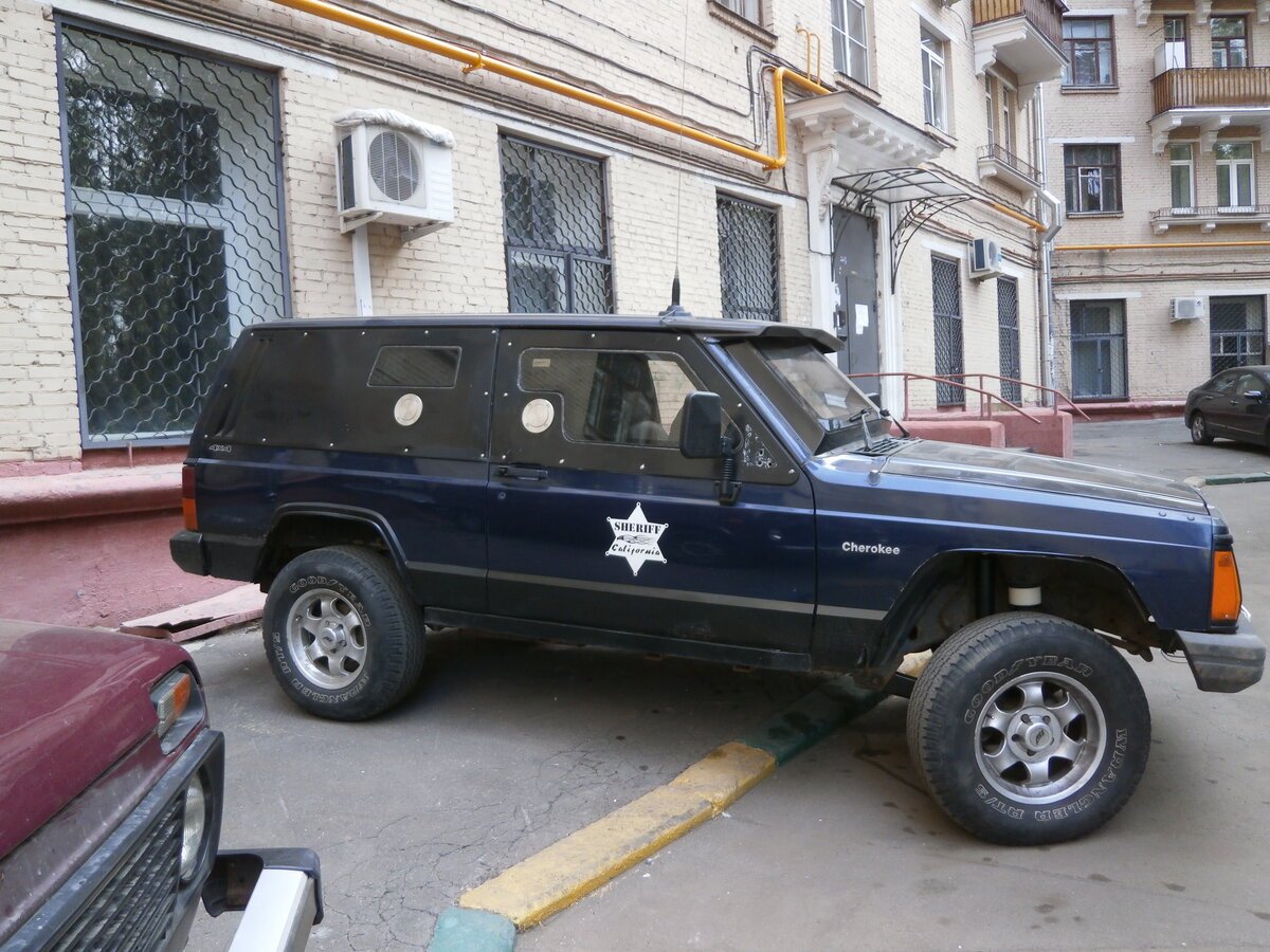 Jeep Cherokee 1994 бронированный