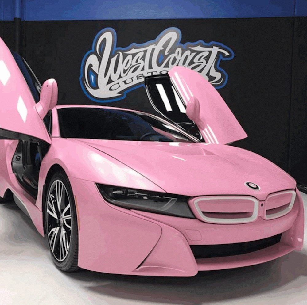 Audi i8 розовая