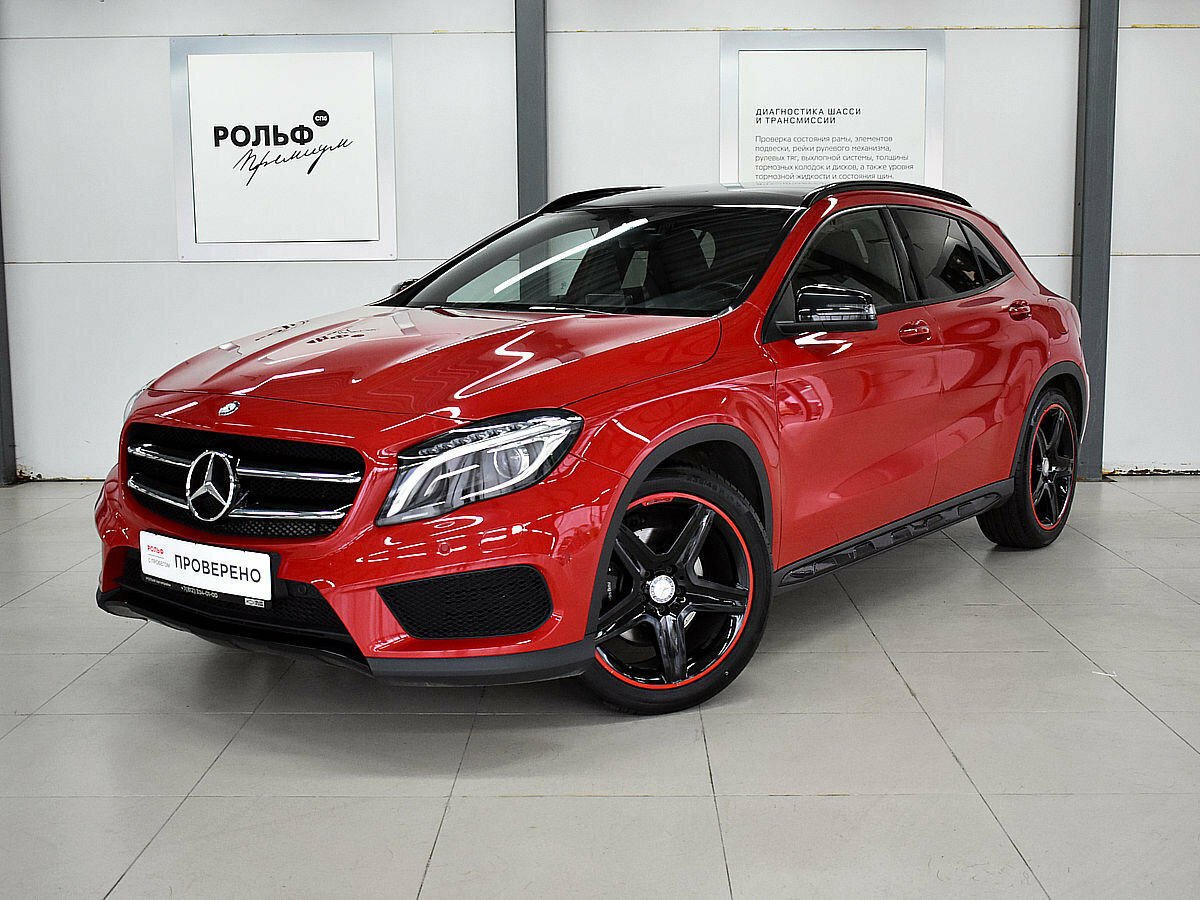 Мерседес GLA 250 красный