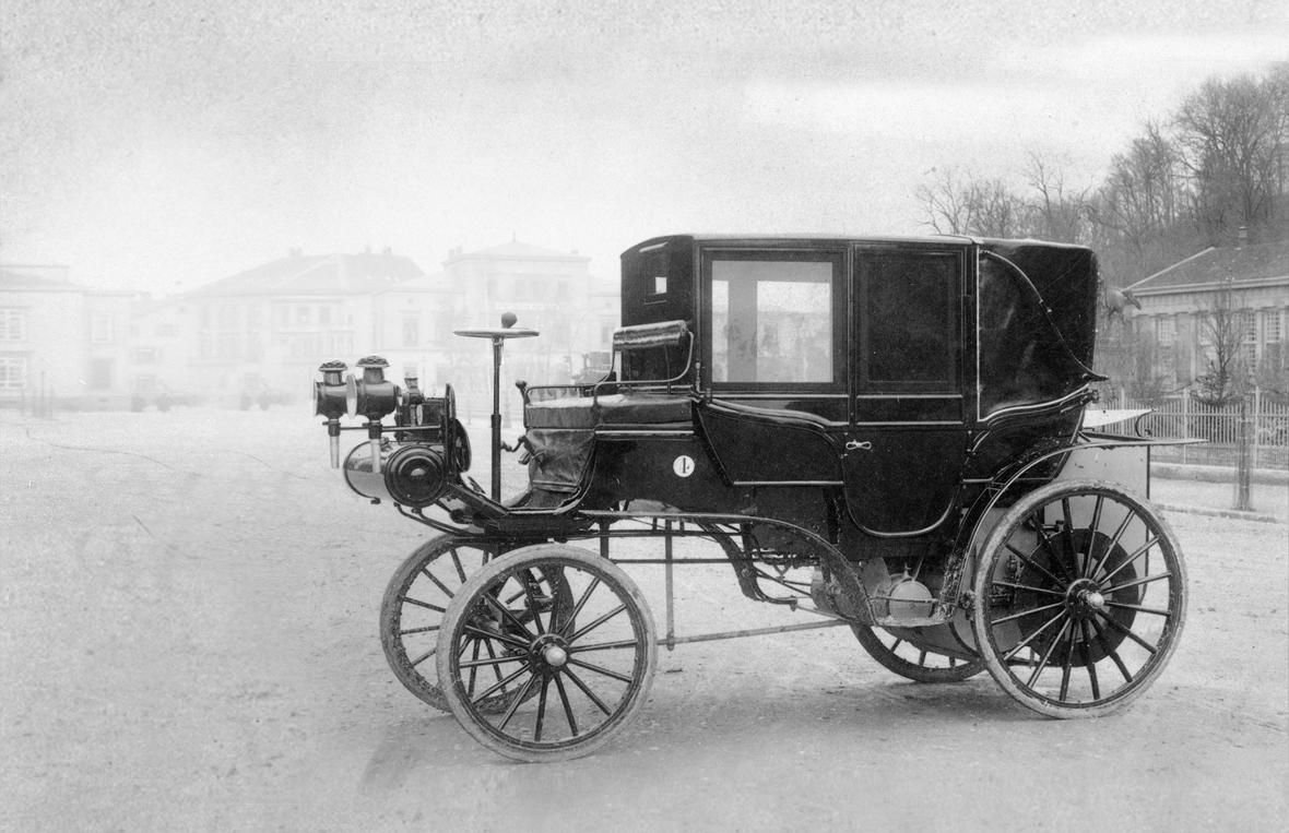 Автомобиль Даймлер 1895 год