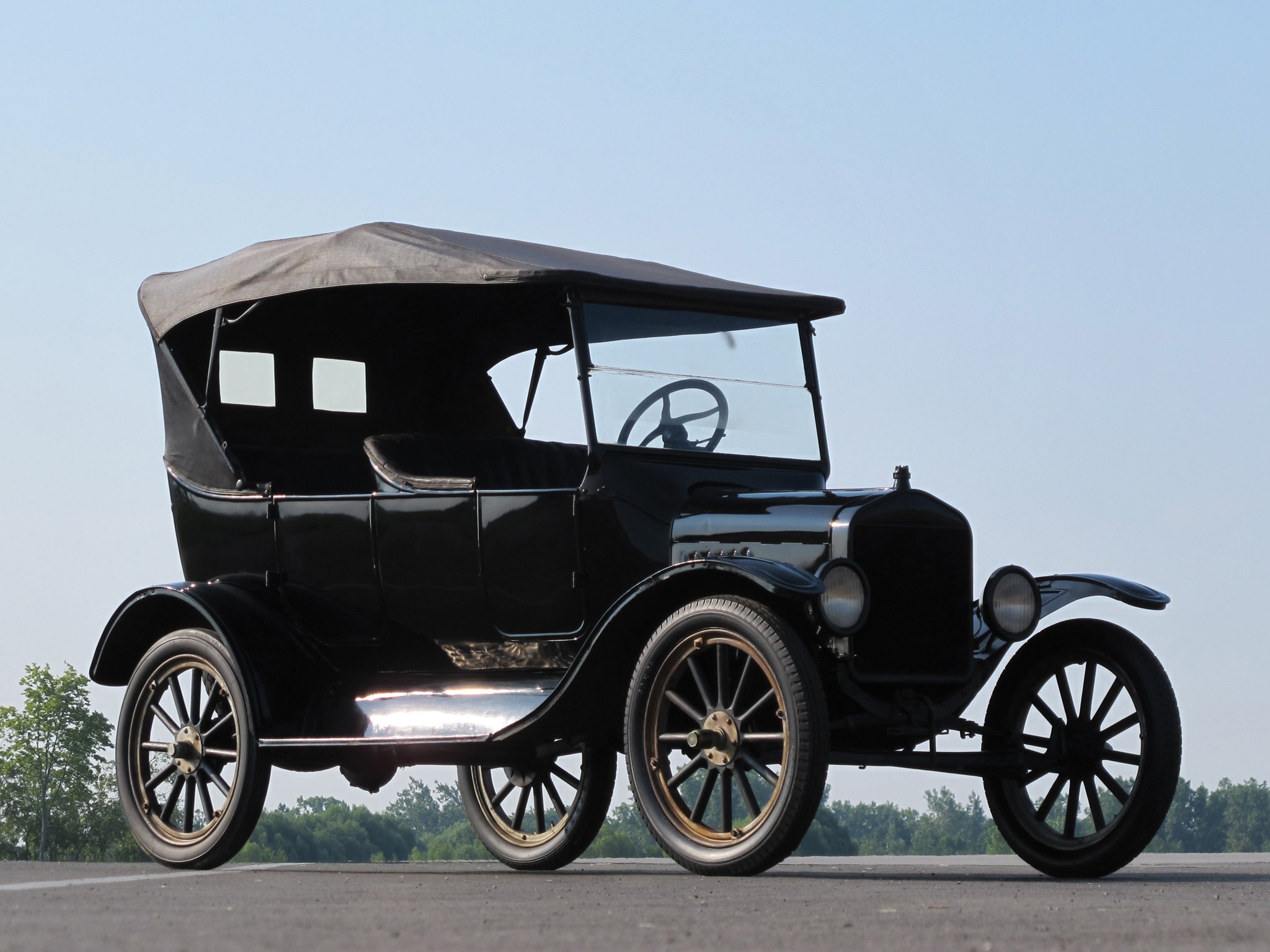 Первая машина форд. Ford model t 1923. Ford model t 1908. Ford t Touring 1923. Ford t 1925.