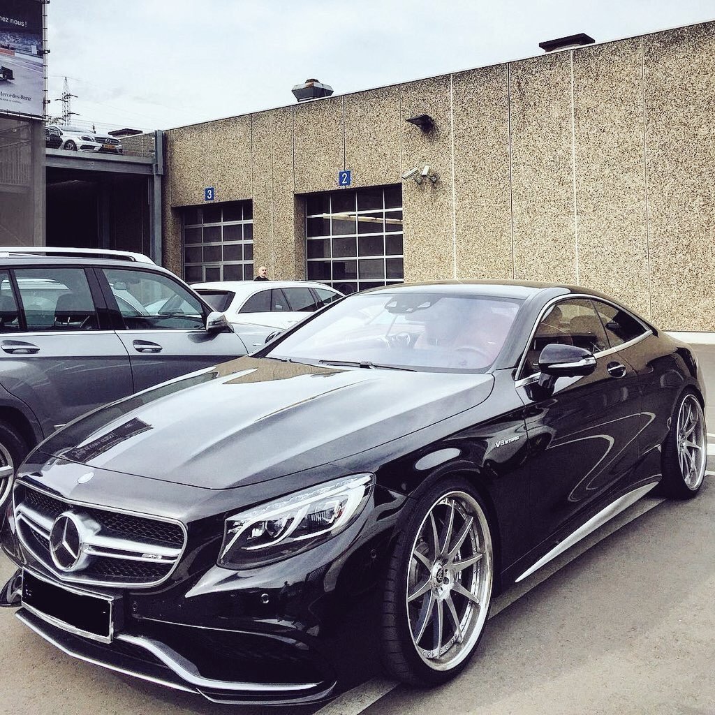 Mercedes s63 Coupe черный