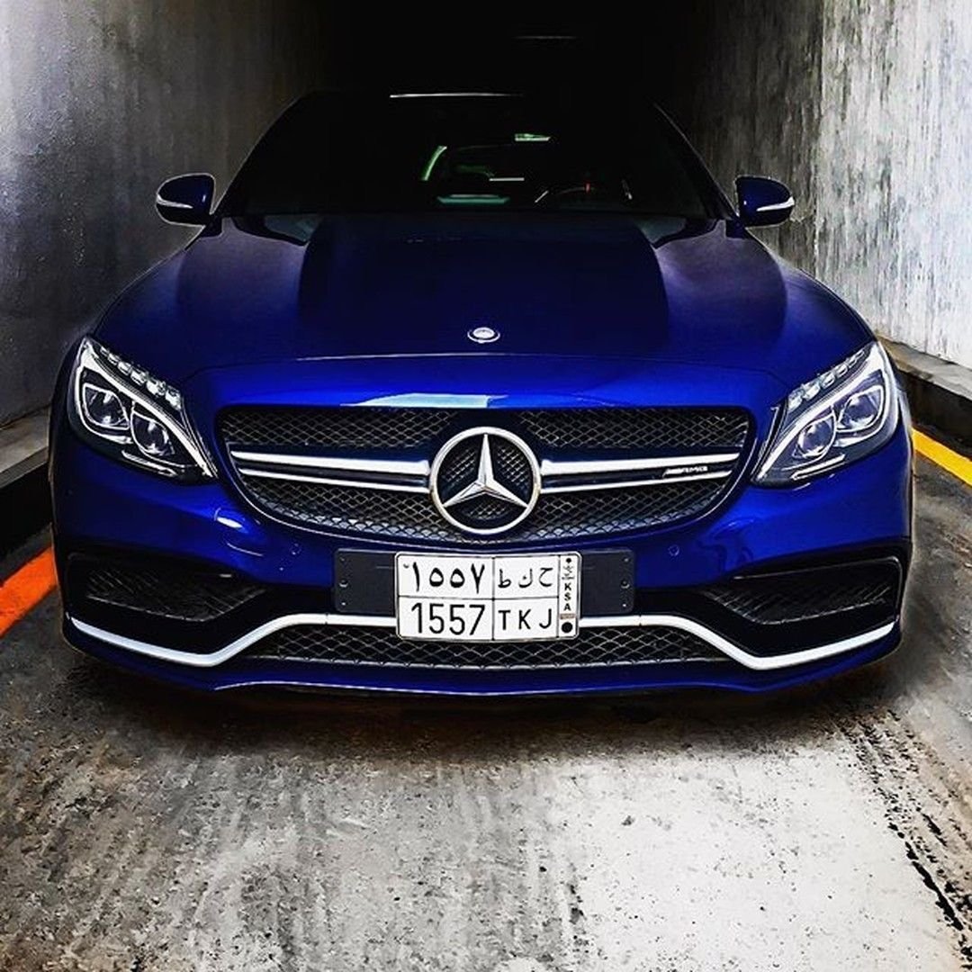 Mercedes AMG c180 сине черный