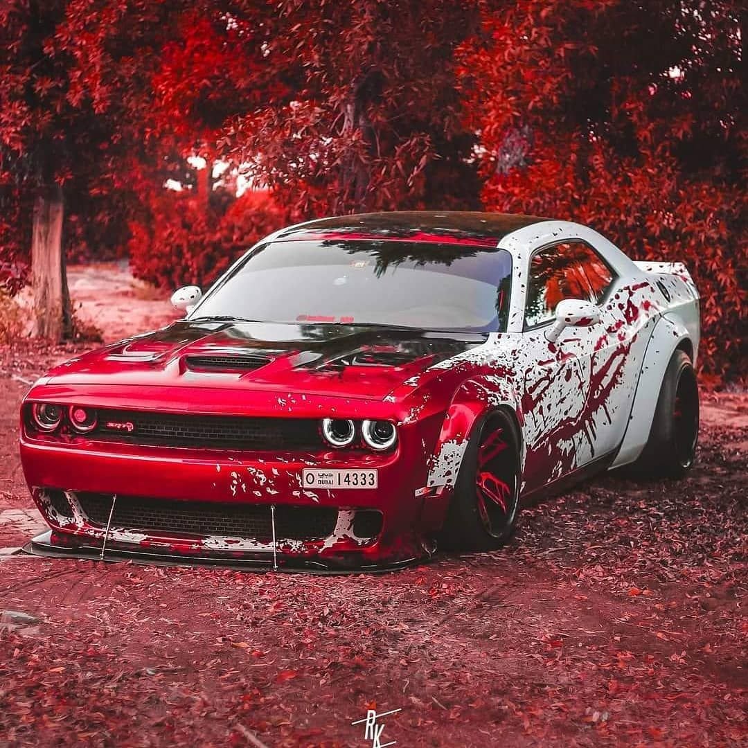 Dodge Challenger srt Hellcat Кровавый