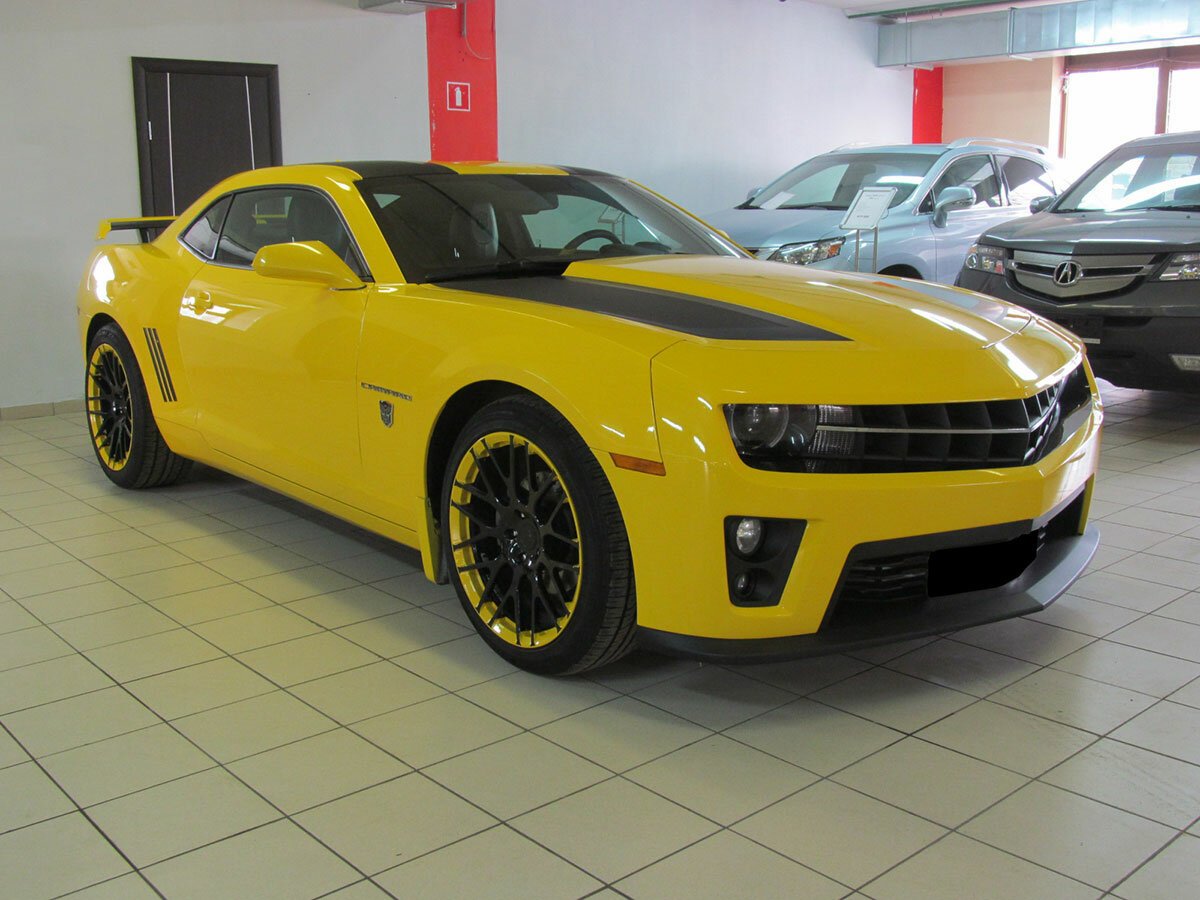 Chevrolet Camaro 2015 желтая