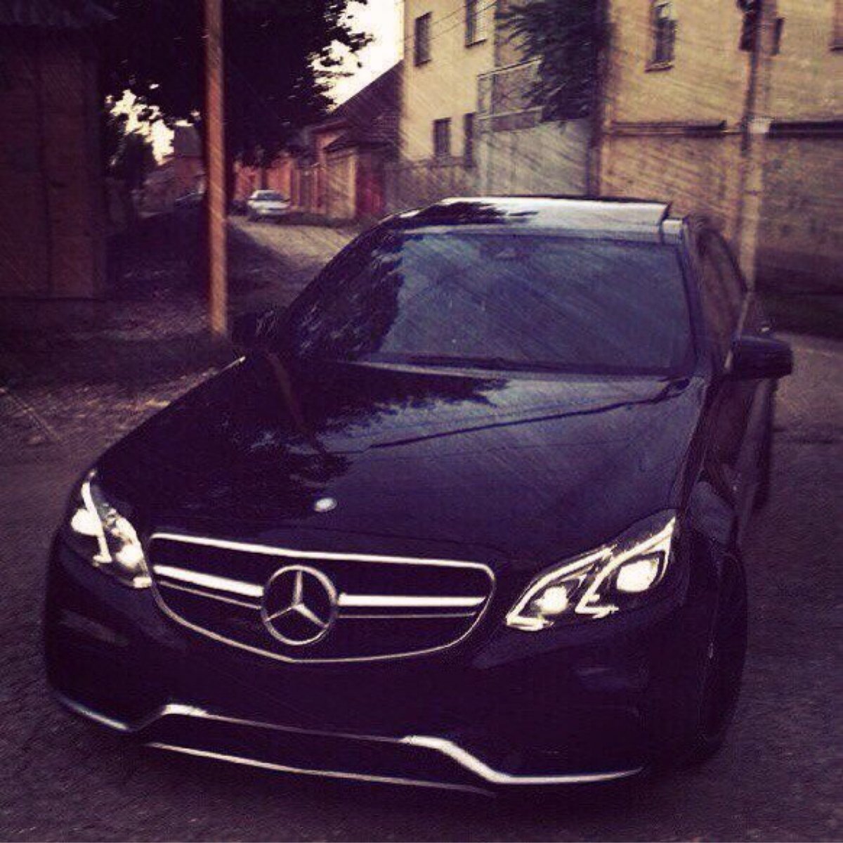 Чёрный тонированный Mercedes