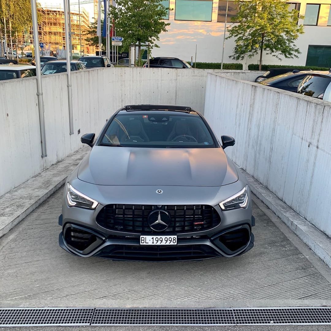 Пдф Mercedes 2018 темный серый
