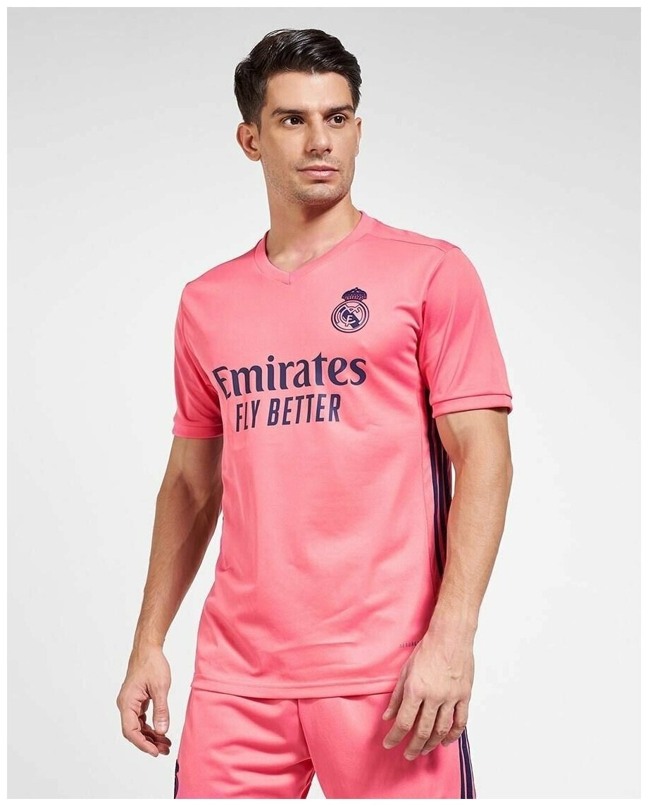 Розовая форма Реал Мадрид