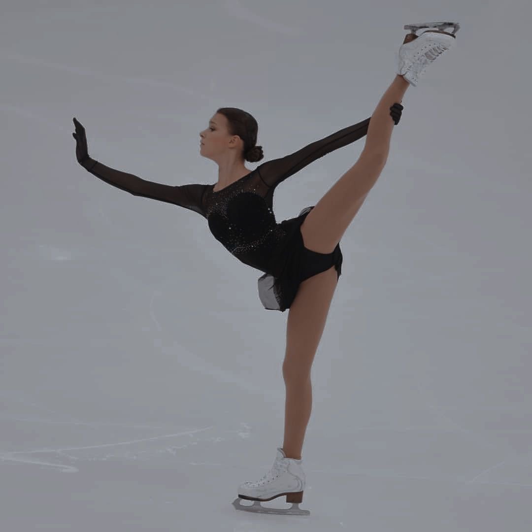 Соня Захарова фигурное катание