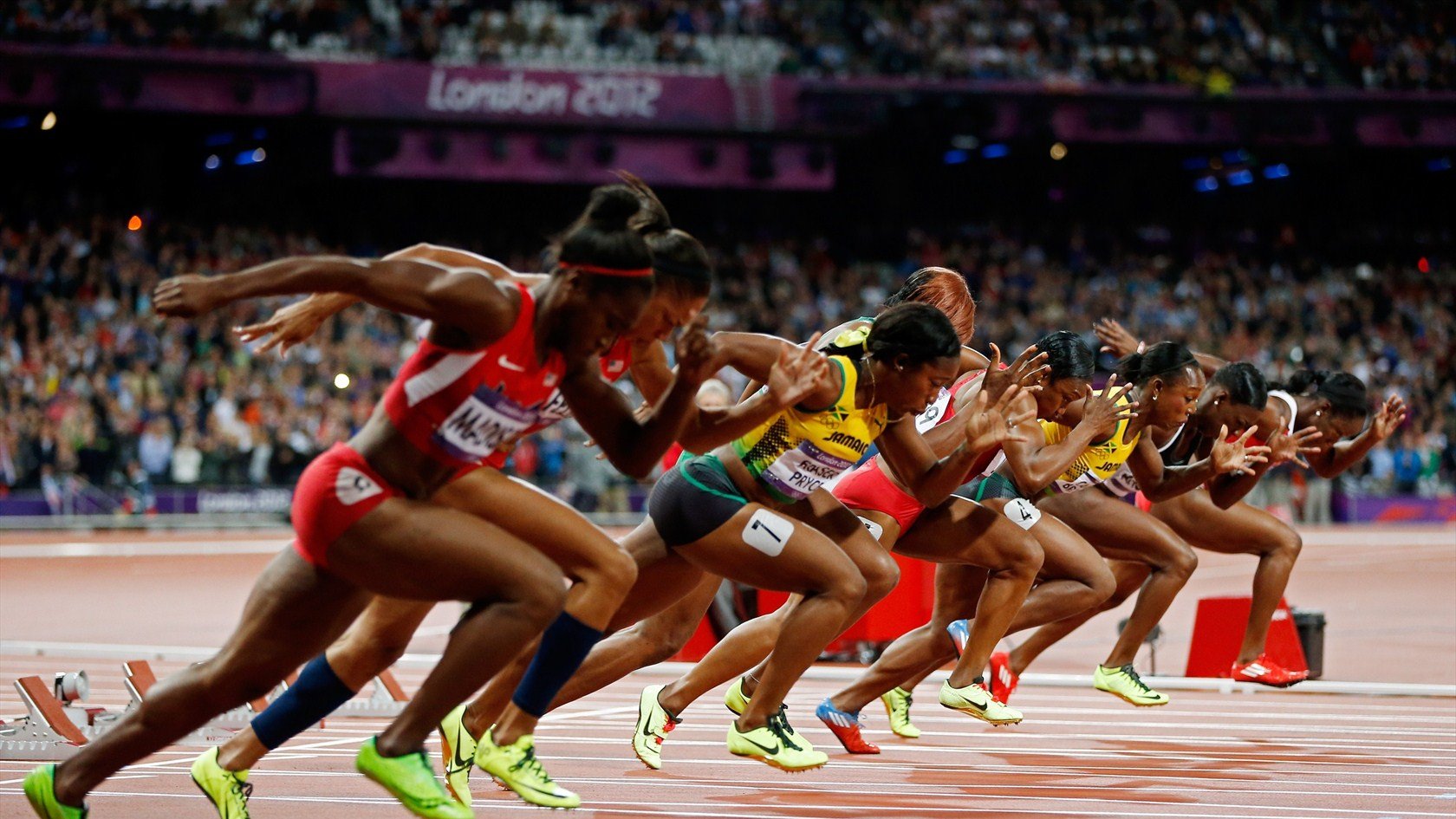 Спринт это бег на стадионе. Спринтерский бег спринт. Спринтерский бег в легкой атлетике. Легкая атлетика Олимпийские игры. Спринтерский бег женщины.