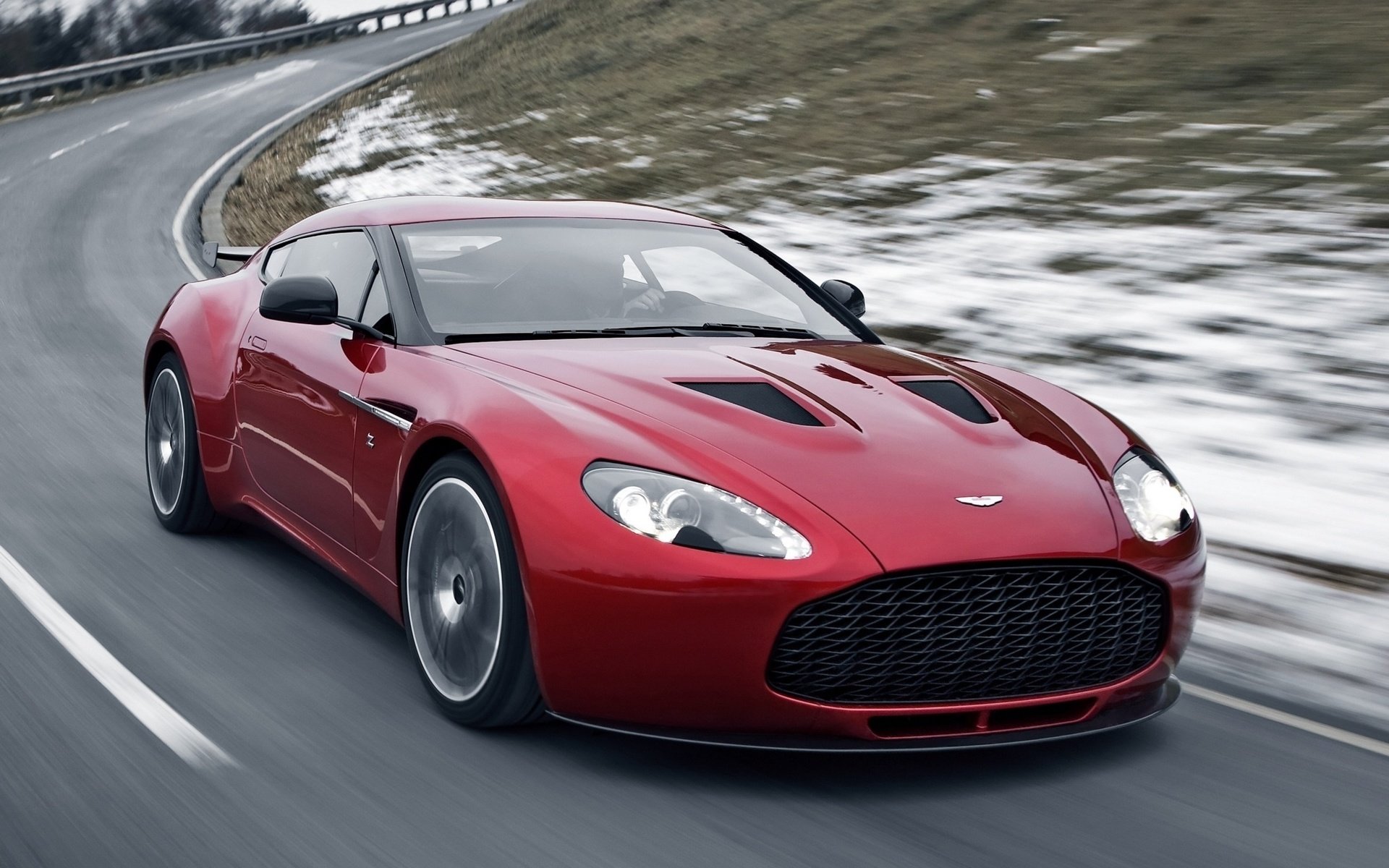 Что такое автомобиль. Астон Мартин в12 Загато. Aston Martin v12 Zagato. Aston Martin v12 Vantage Zagato. Aston Martin v12 Red.