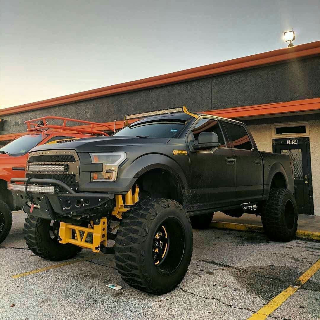 Ford f150 Raptor Lifted