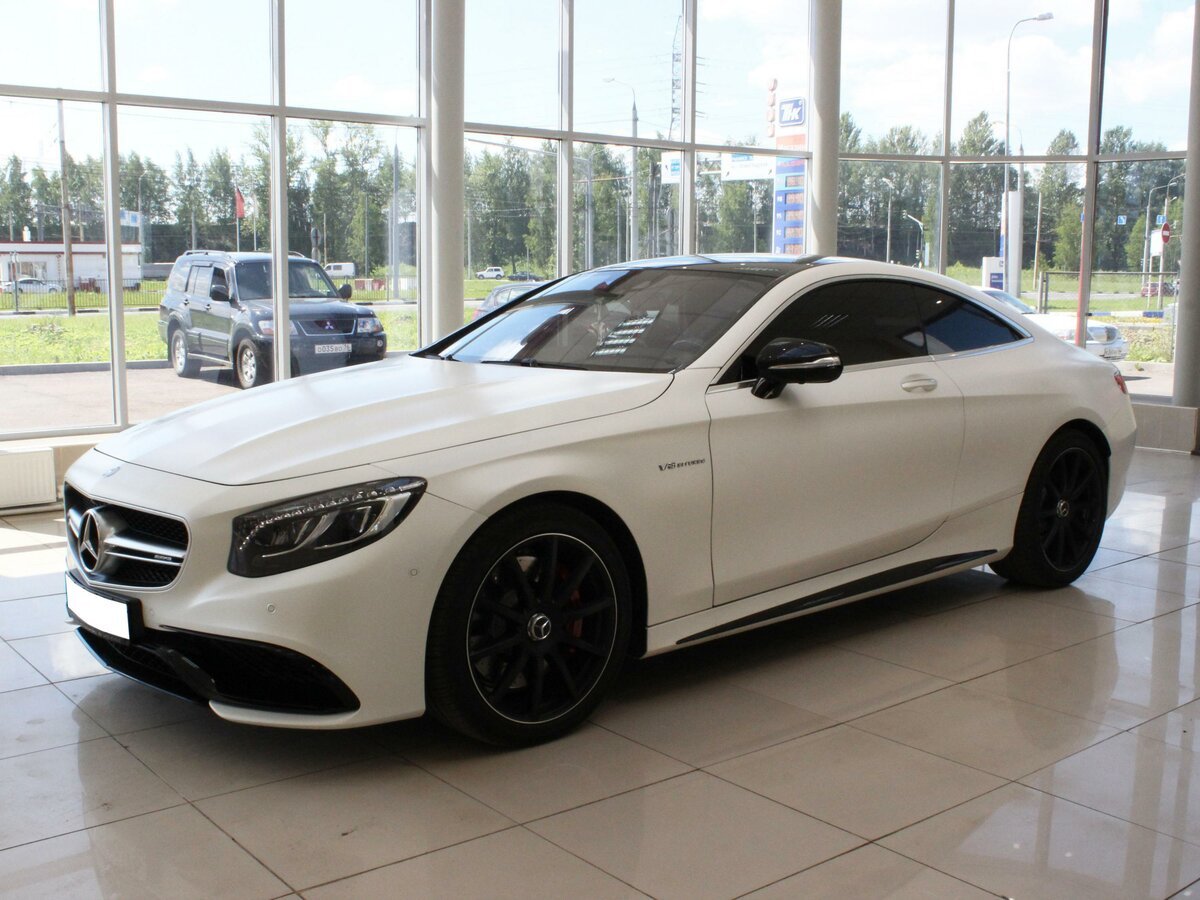 Mercedes s63 AMG Coupe White